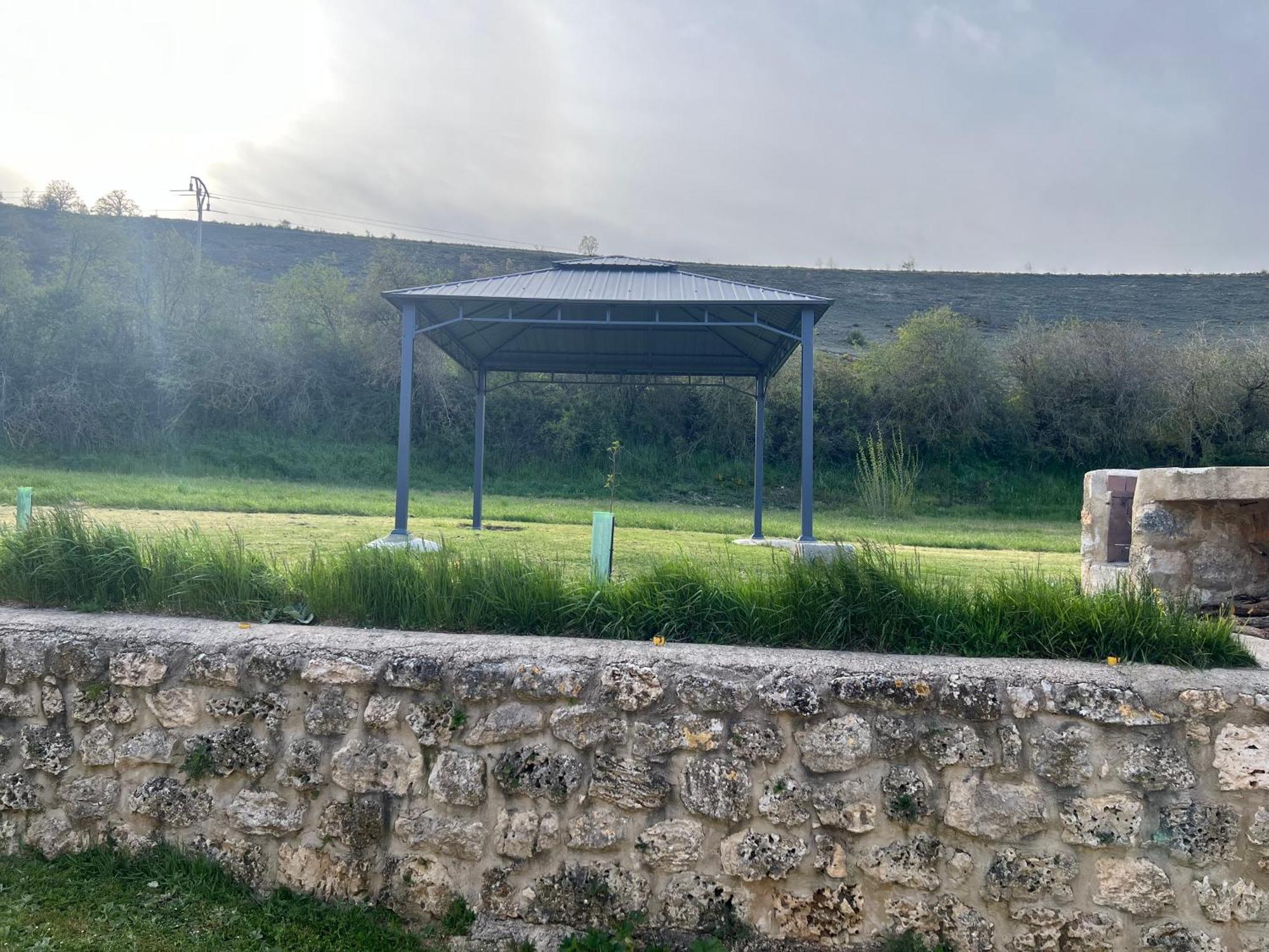 El Pecu Casa Rural Starfamiliar Bustillo Del Paramo Exterior foto