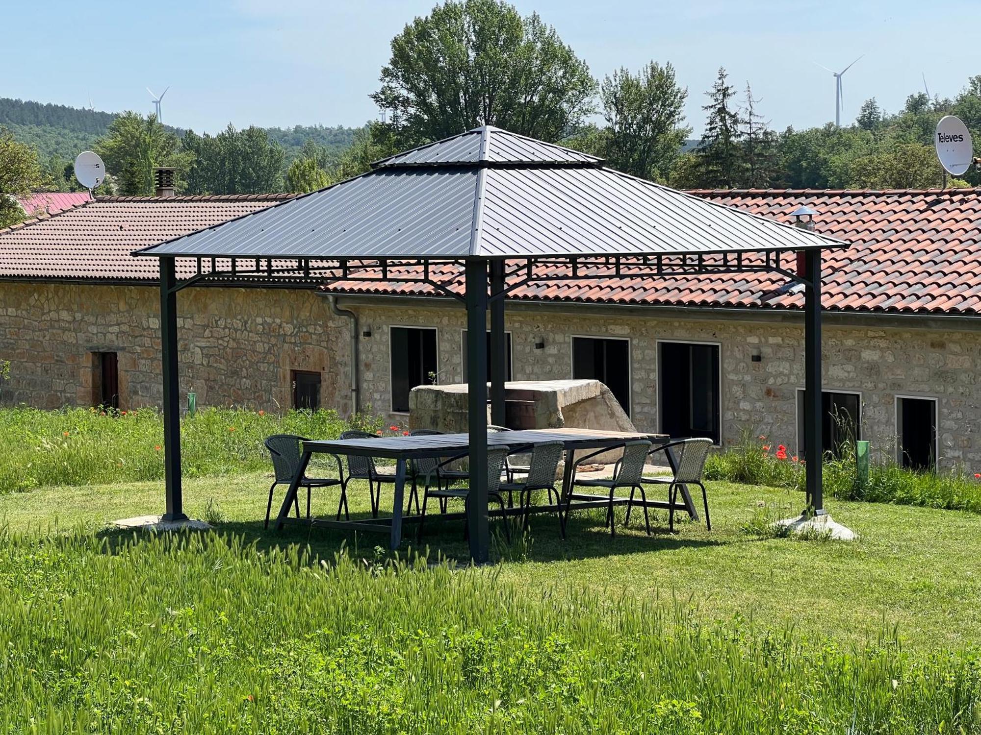 El Pecu Casa Rural Starfamiliar Bustillo Del Paramo Exterior foto