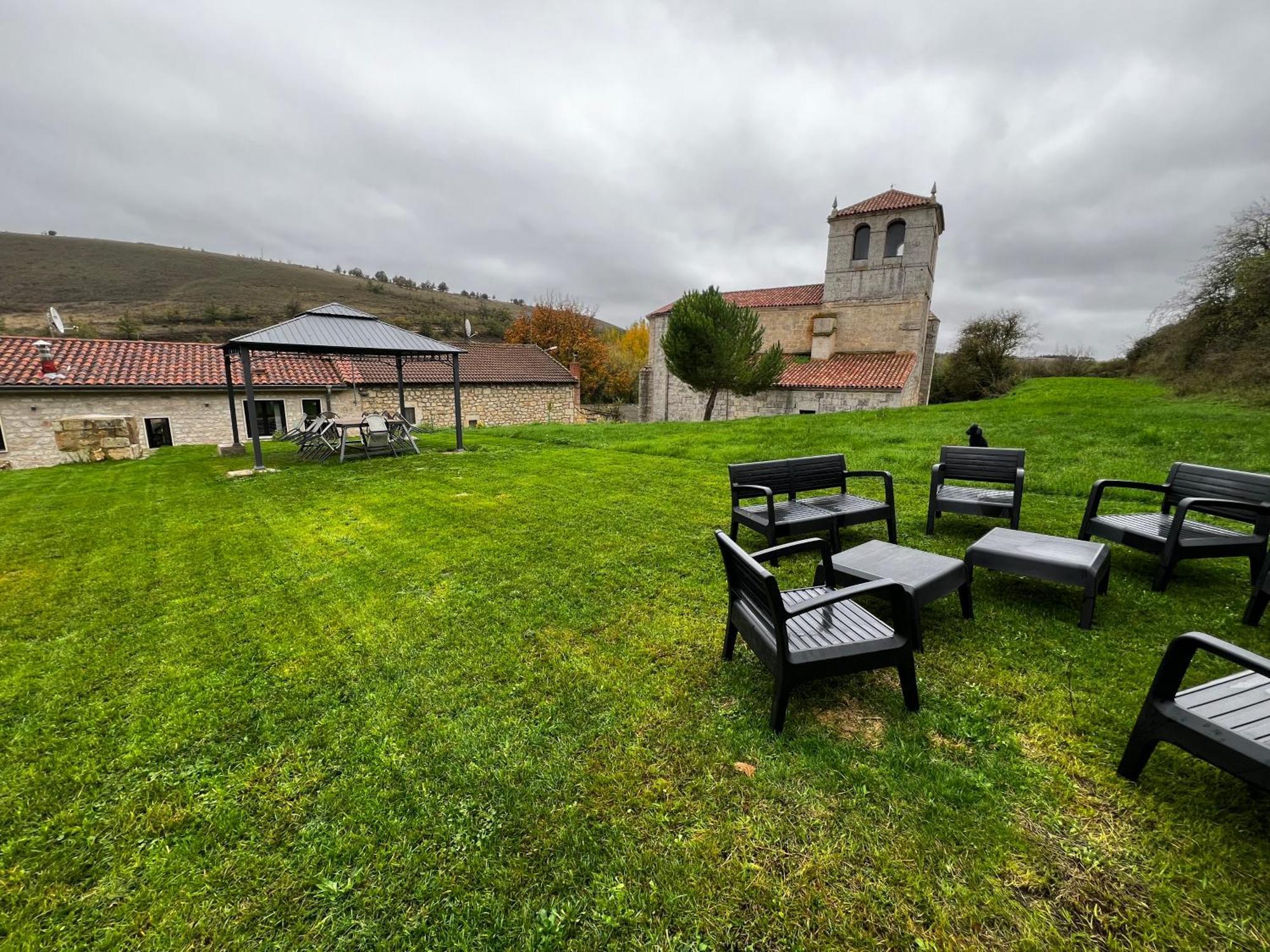 El Pecu Casa Rural Starfamiliar Bustillo Del Paramo Exterior foto
